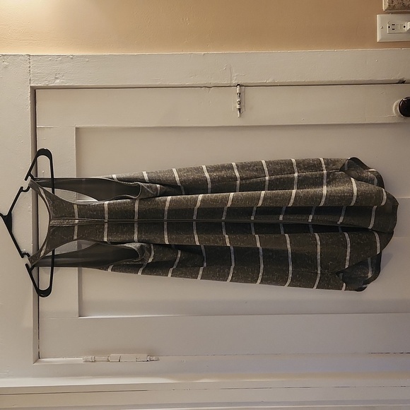 Sperry Medium Dress - Picture 3 of 4